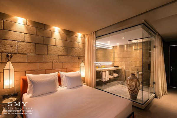 玻璃門方便觀察房間動(dòng)態(tài) 玻璃門方便觀察房間動(dòng)態(tài)