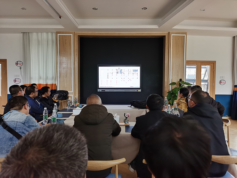 酒店頂層平面平面布局動(dòng)線圖進(jìn)行分析講解現(xiàn)場